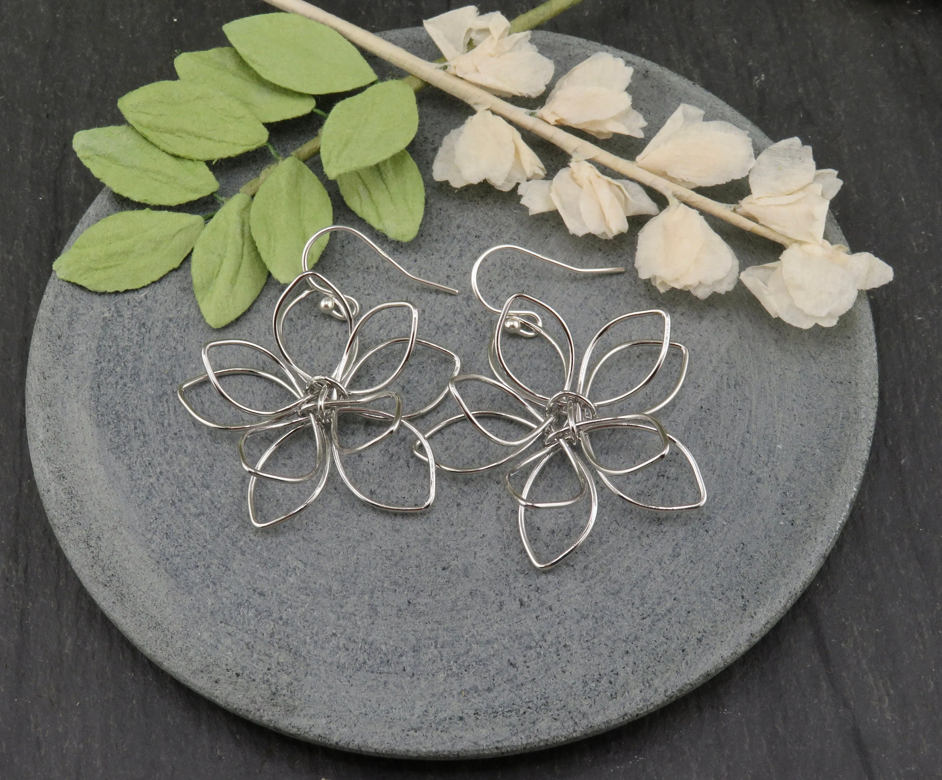 Airy Flower Earrings - Silver