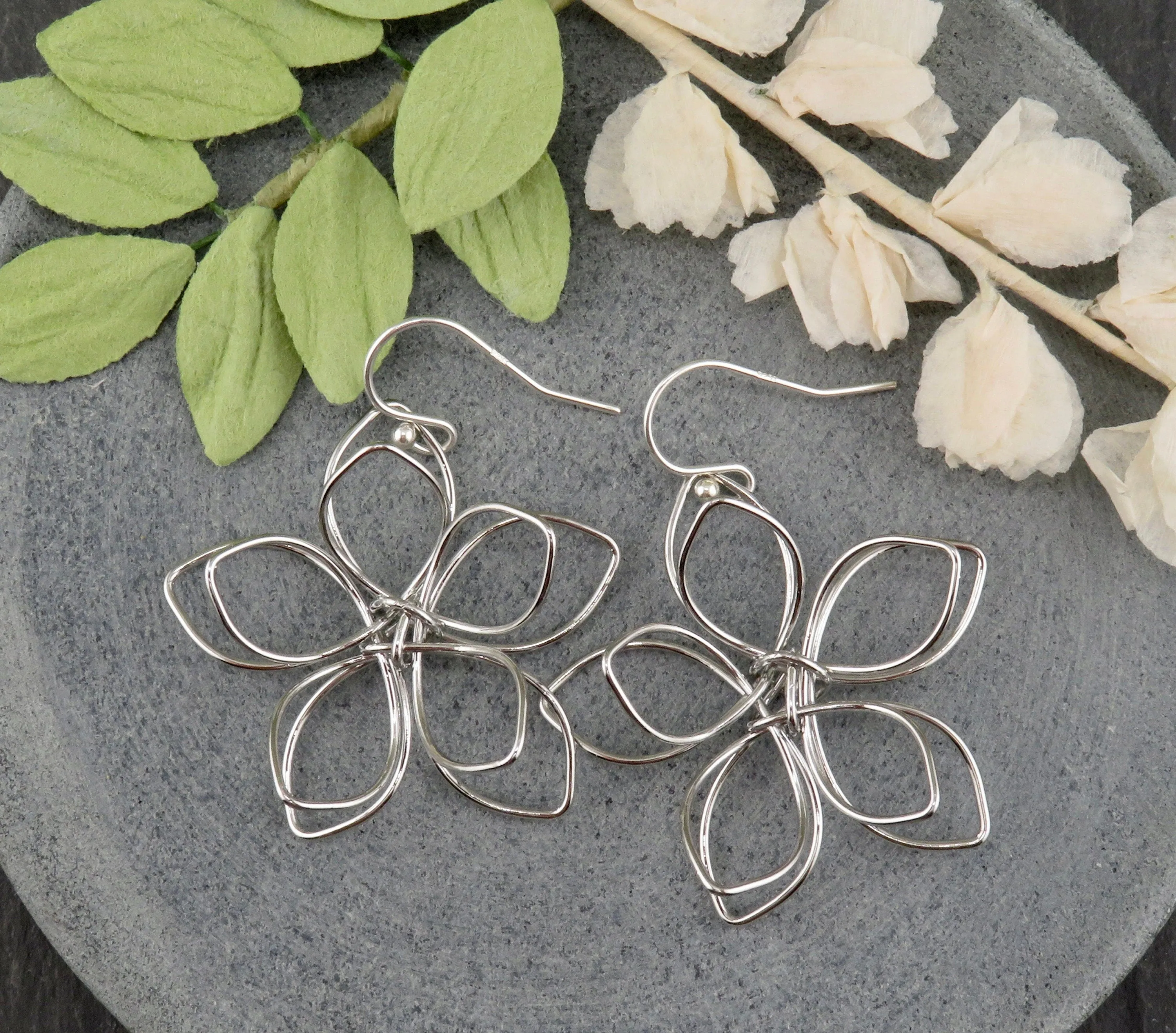 Airy Flower Earrings - Silver