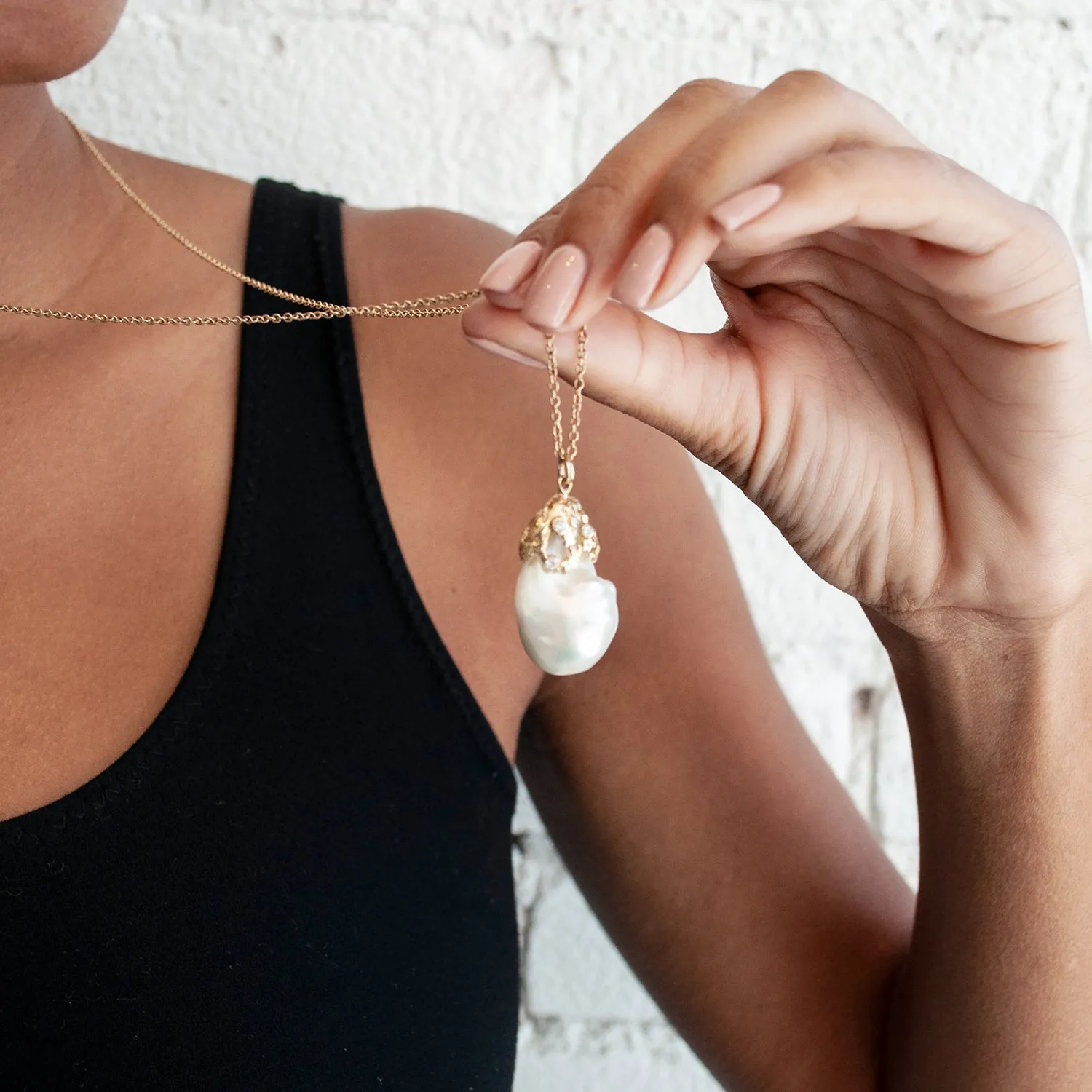 Coral Cap White Pearl Necklace