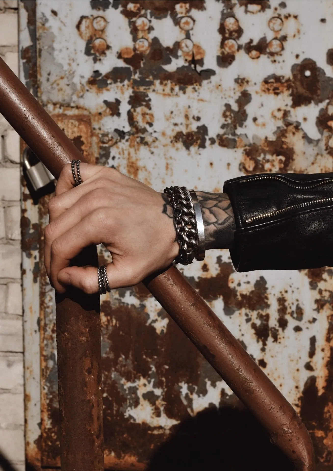 Dark and Twisty Ring