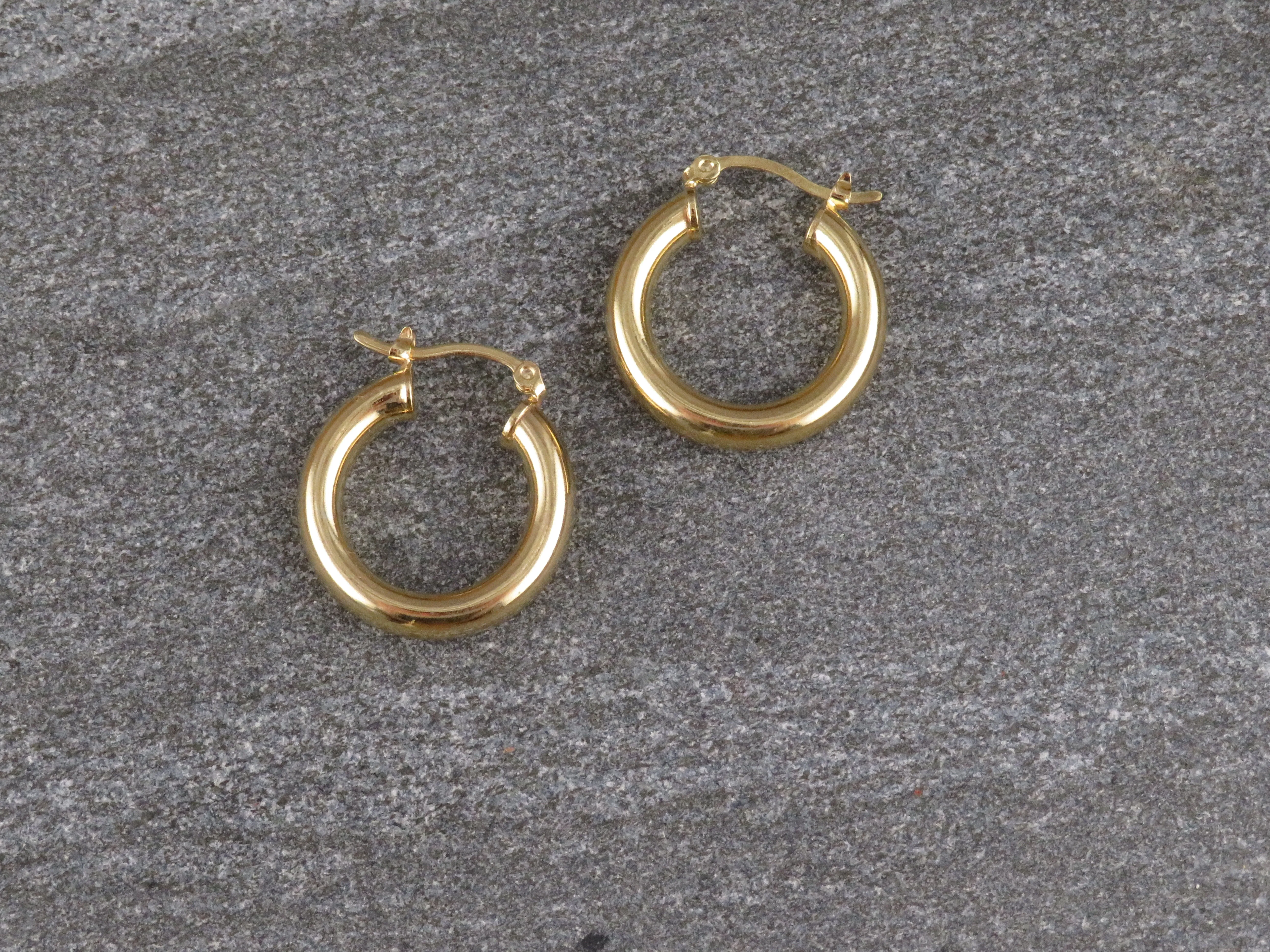 Gold Filled Latched Hoop Earrings - Medium