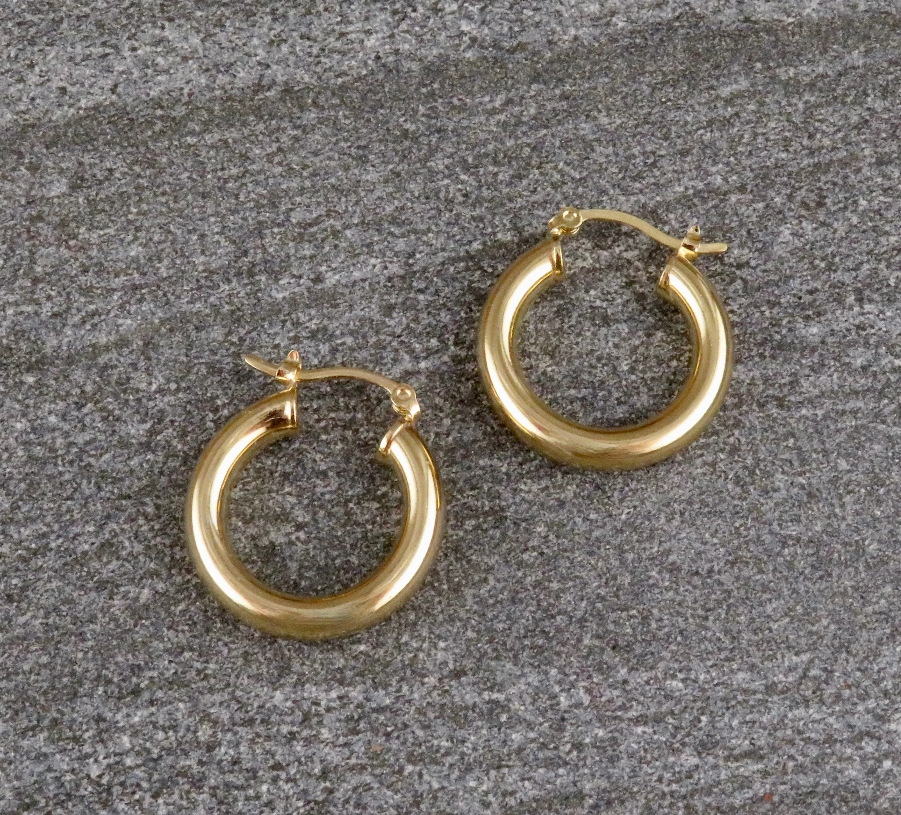 Gold Filled Latched Hoop Earrings - Medium