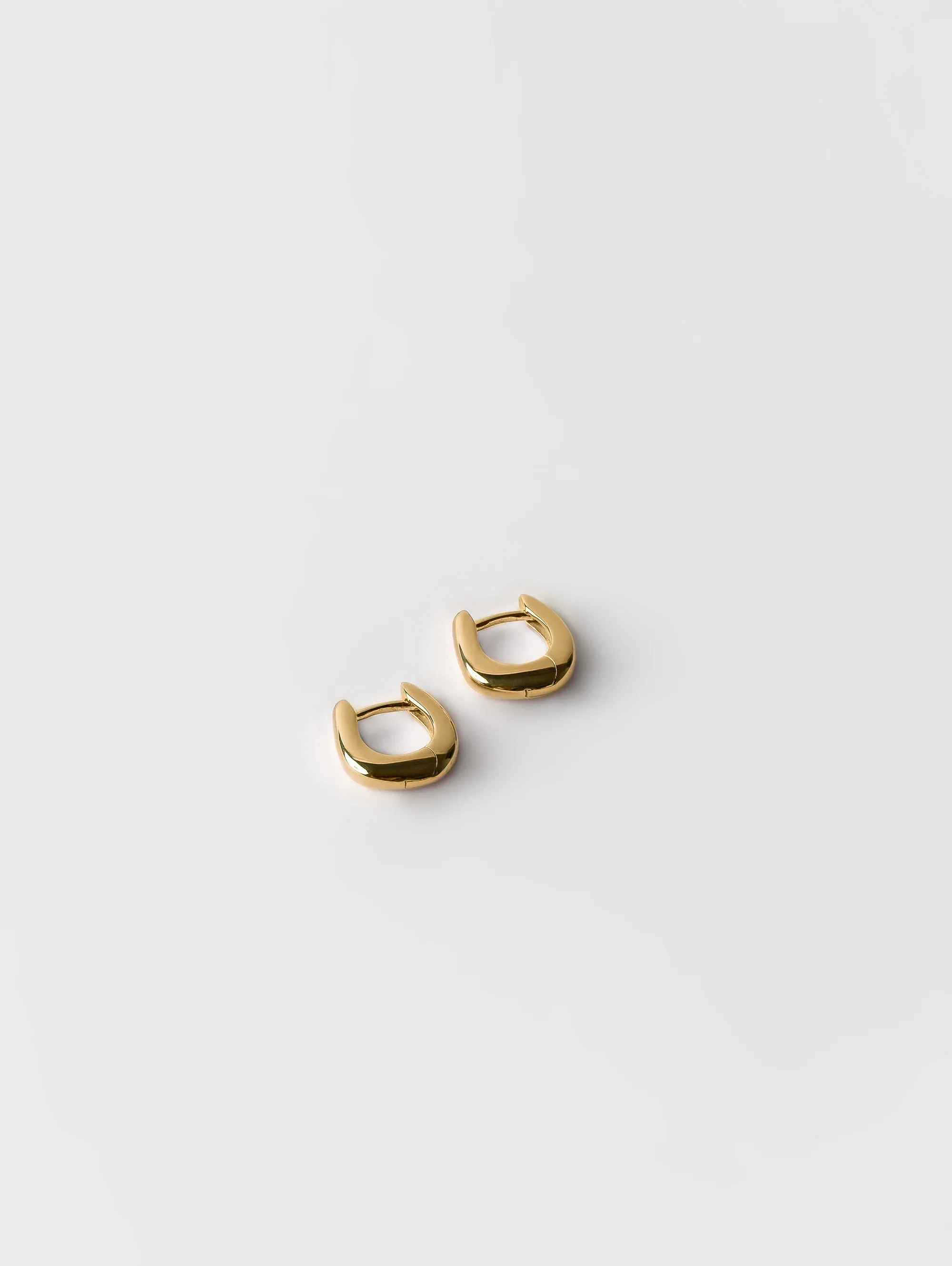 Molly Hoops in Gold
