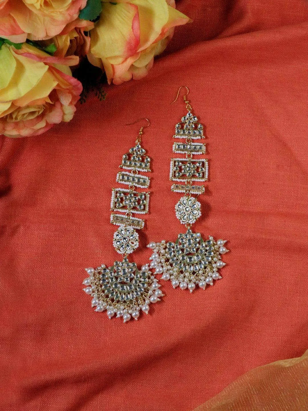 Rajwadi Earring With Holder White